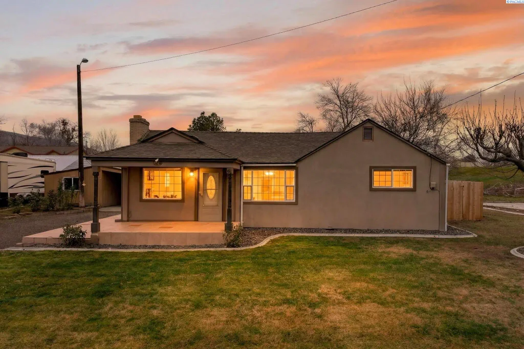 901 13th Street, Benton City