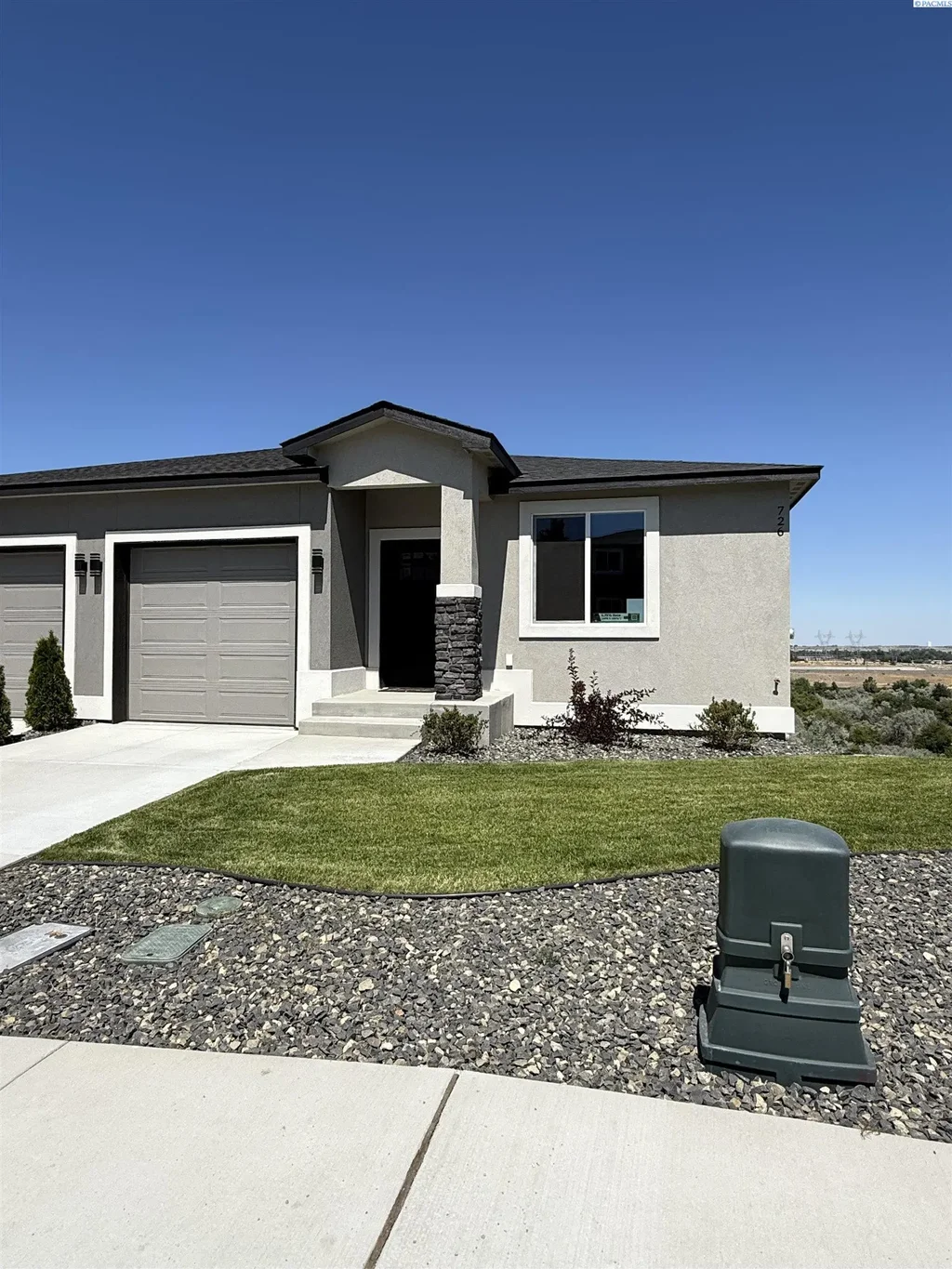 726 Rio Vista Loop, Richland