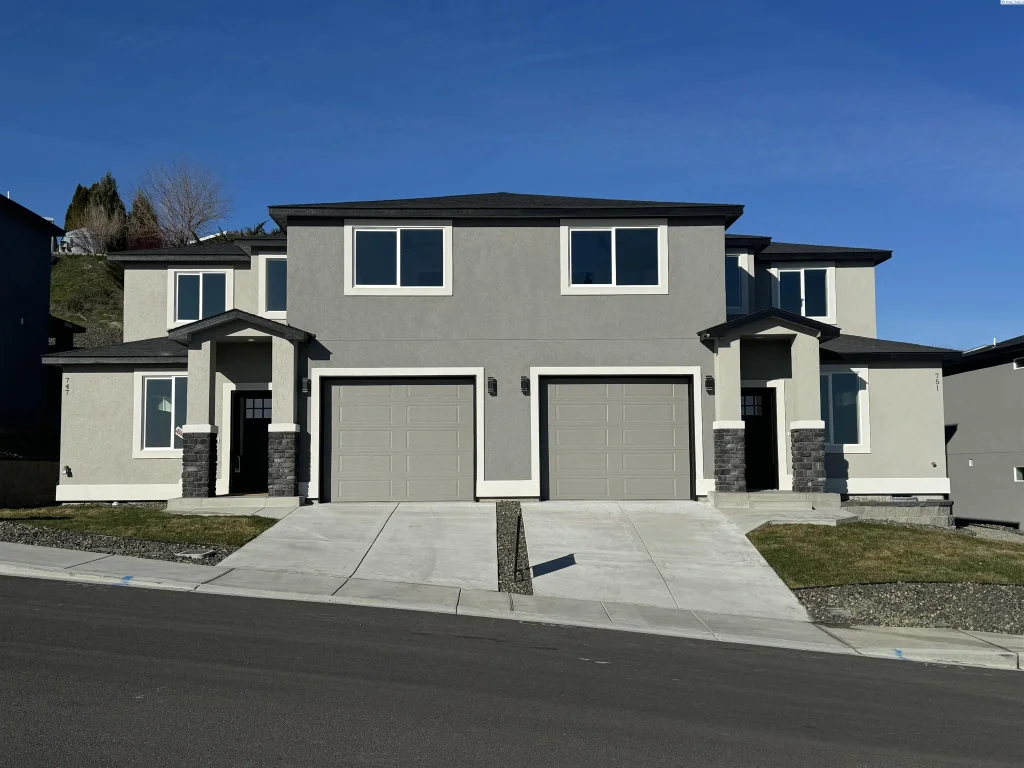 790 Rio Vista Loop, Richland