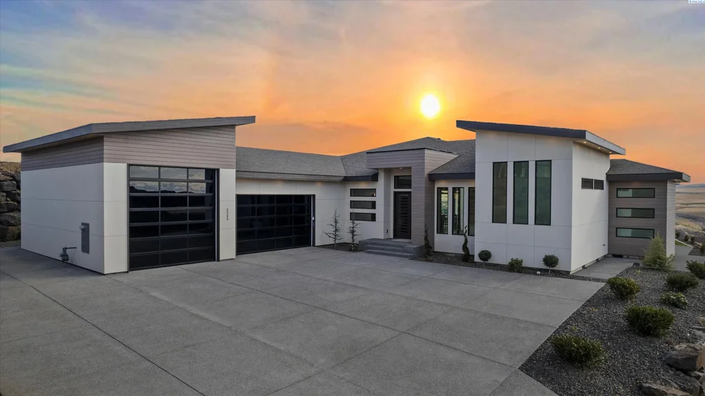 2243 S Wilson Pl, Kennewick