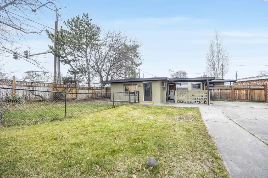 2722 W 7th Ave, Kennewick