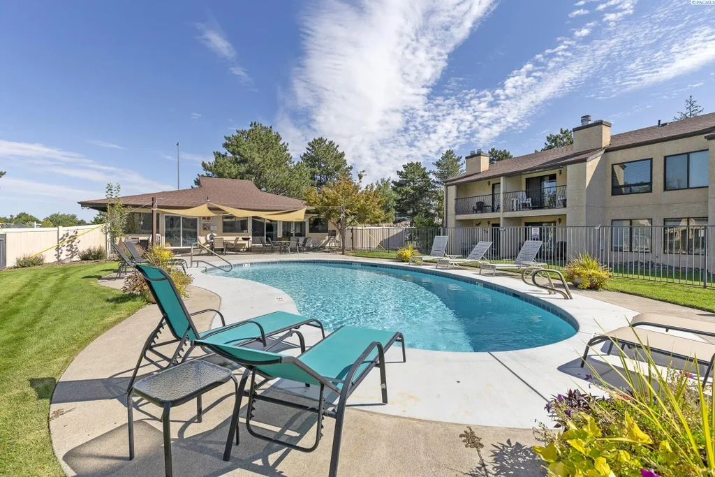 303 Gage Blvd., Richland