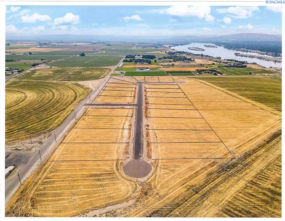 240 Taylor Ln (lot 4), Pasco