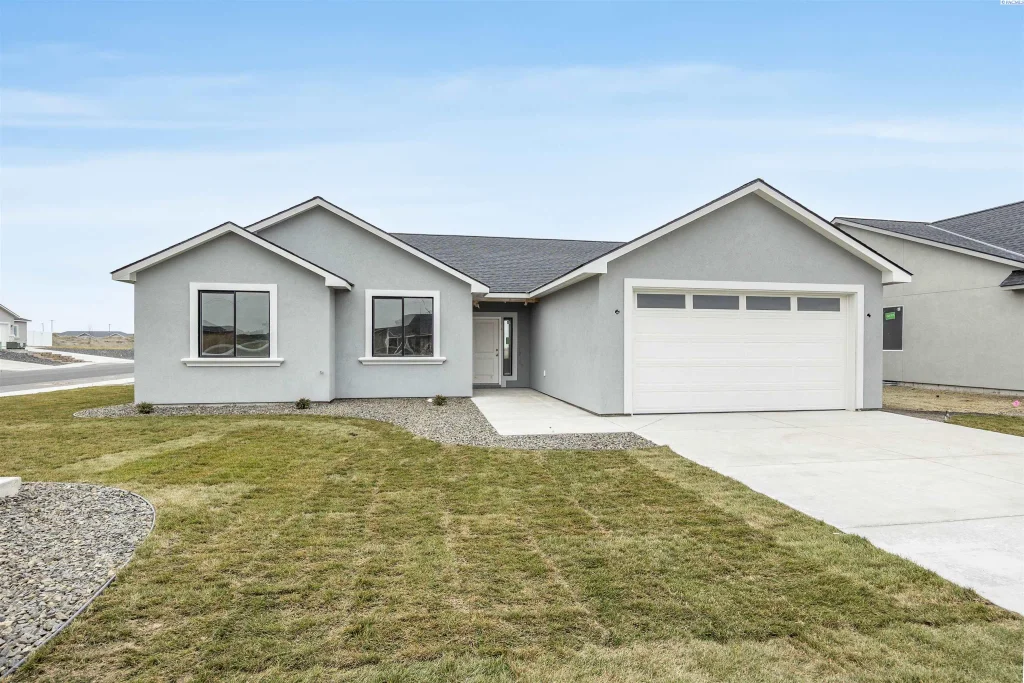 2914 E Helena St, Pasco