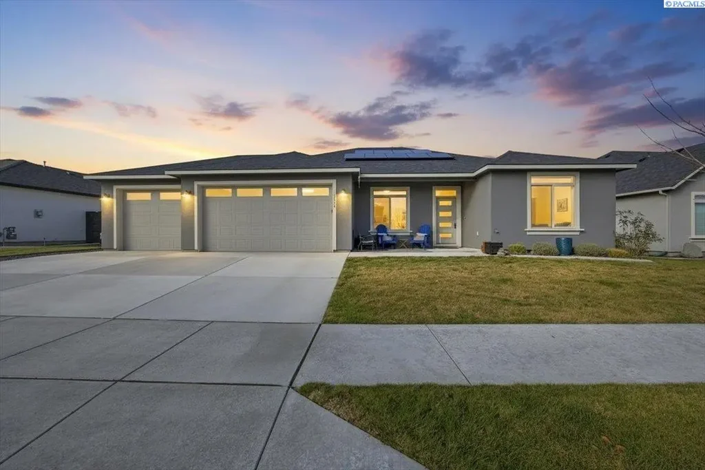 3016 S Harrison St, Kennewick