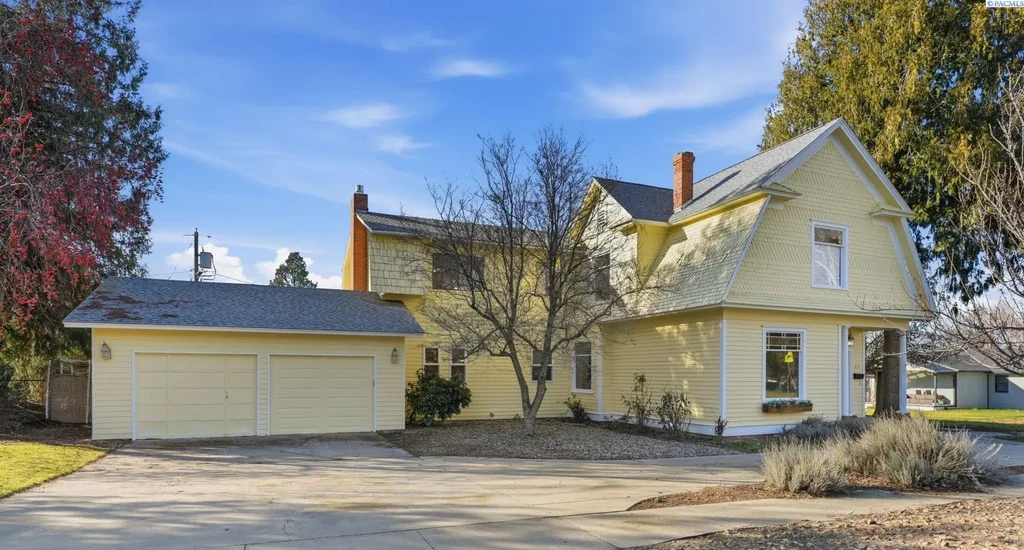 831 Guernsey St, Prosser