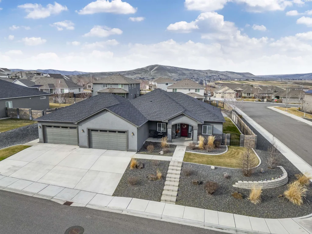 595 Troy Ave, West Richland