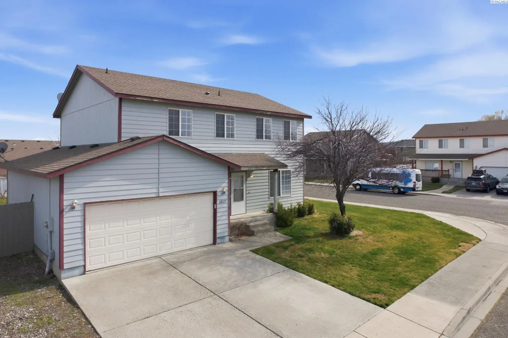 2827 S Underwood St., Kennewick