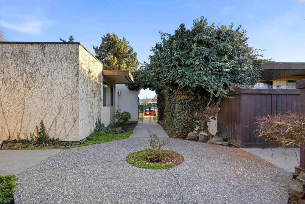 420 S Quincy St, Kennewick