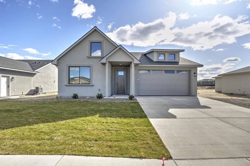 2910 E Helena St, Pasco