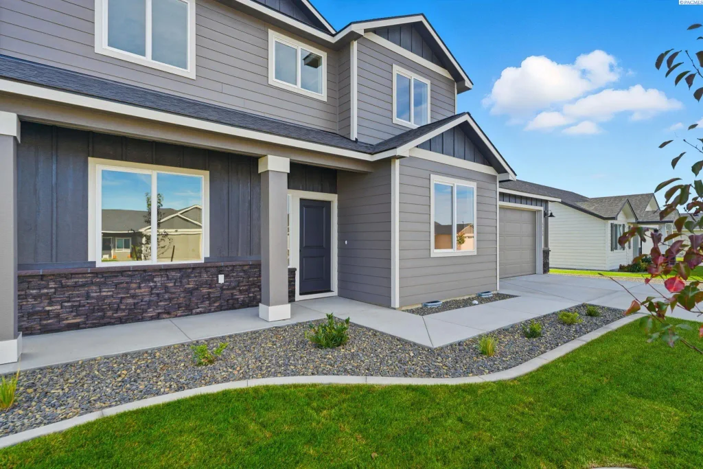 8806 Dusty Maiden Dr, Pasco