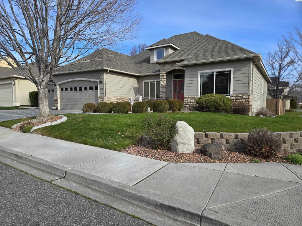 1115 S Harrison St., Kennewick