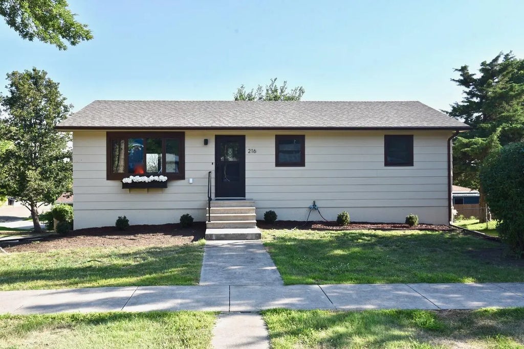 216 N Fir Street, Pierre