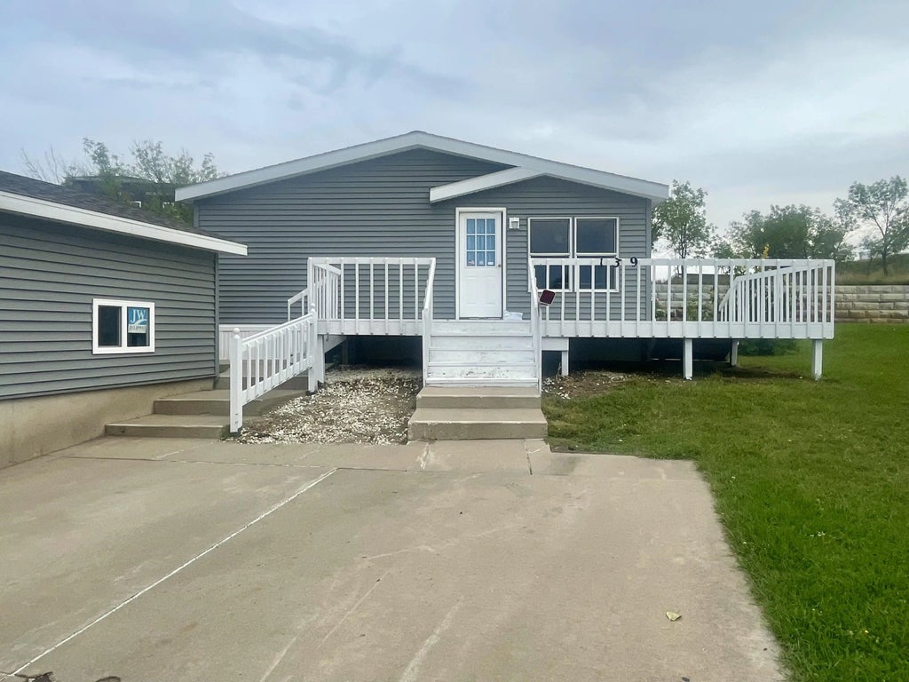 139 Hampton Drive, Pierre