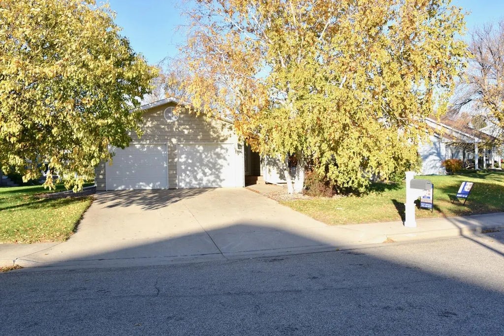 1104 Winchester Drive, Pierre