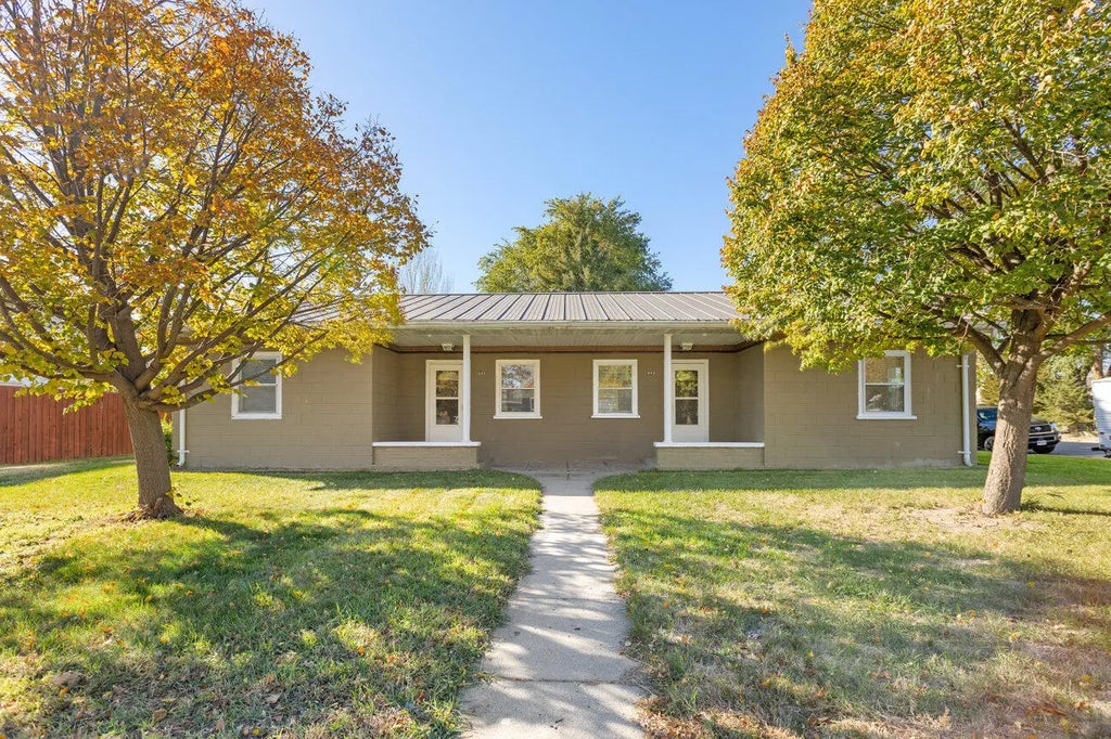 403/405 S Taylor Avenue, Pierre