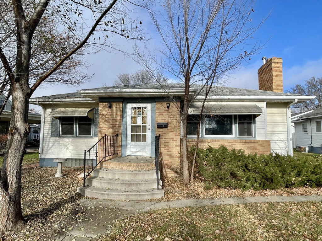 110 7th Street E, Mobridge