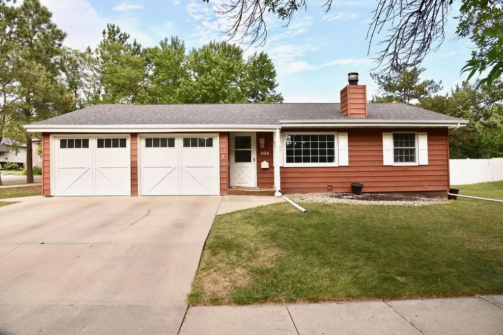 404 Yucca Drive, Pierre