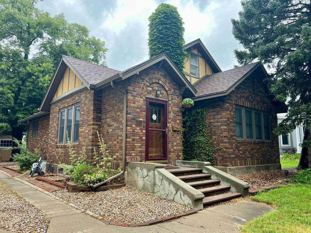 333 N Grand Avenue, Pierre