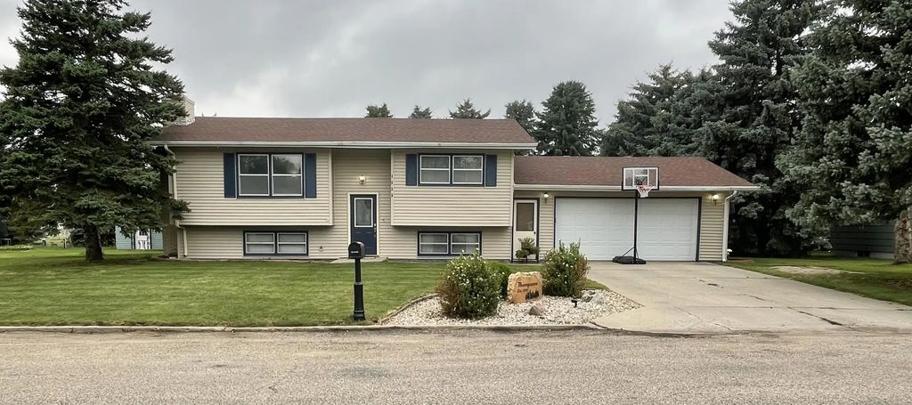 1225 Sunset Avenue, Mobridge