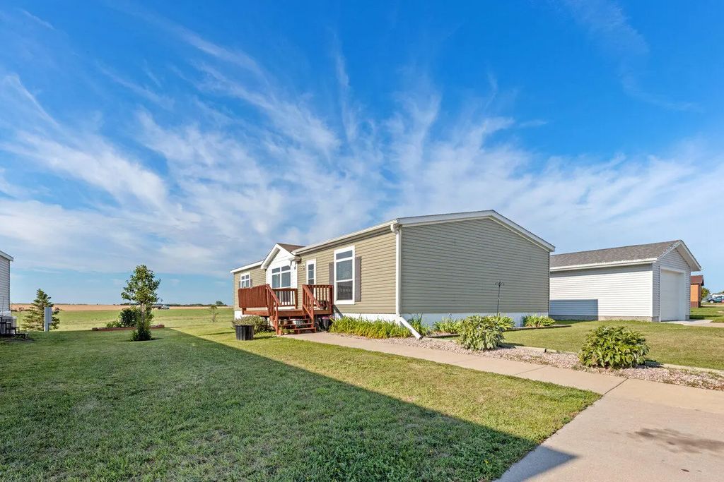 215 Mars Street, Pierre