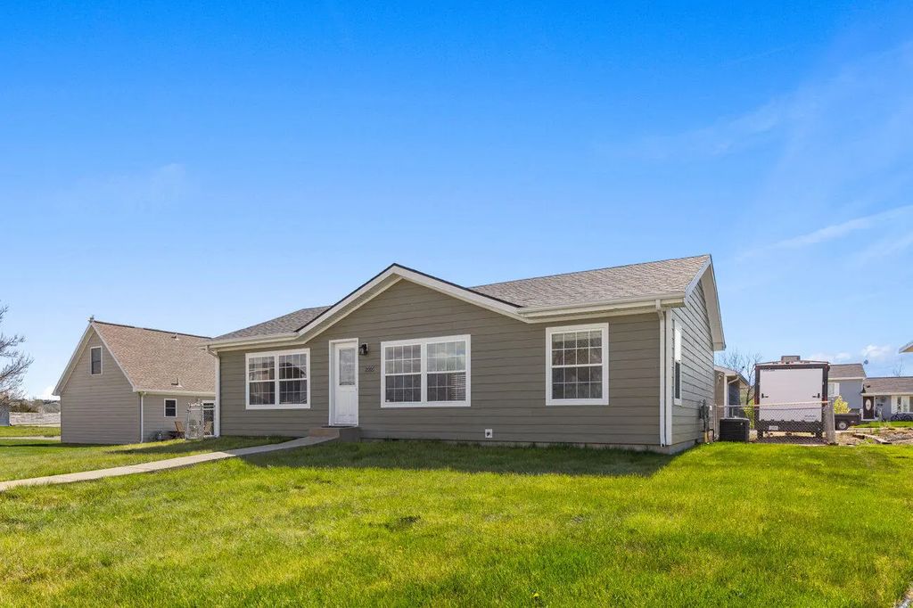 2005 Tiree Drive, Ft. Pierre
