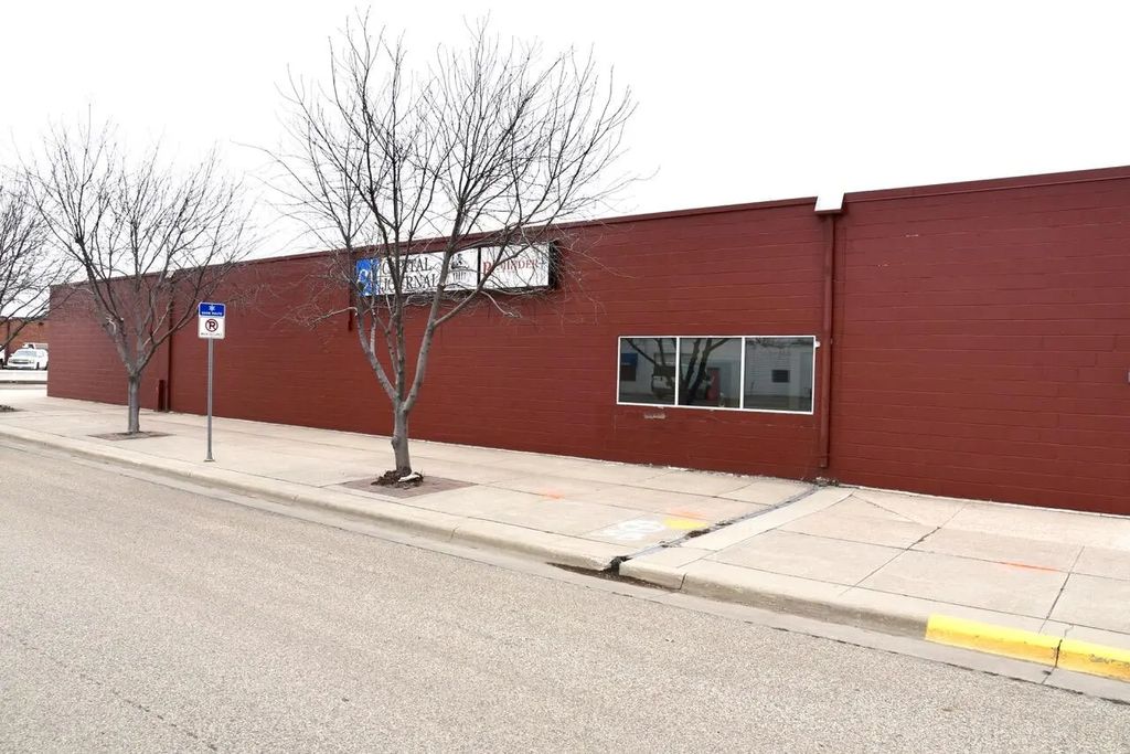 333 W Dakota Avenue, Pierre