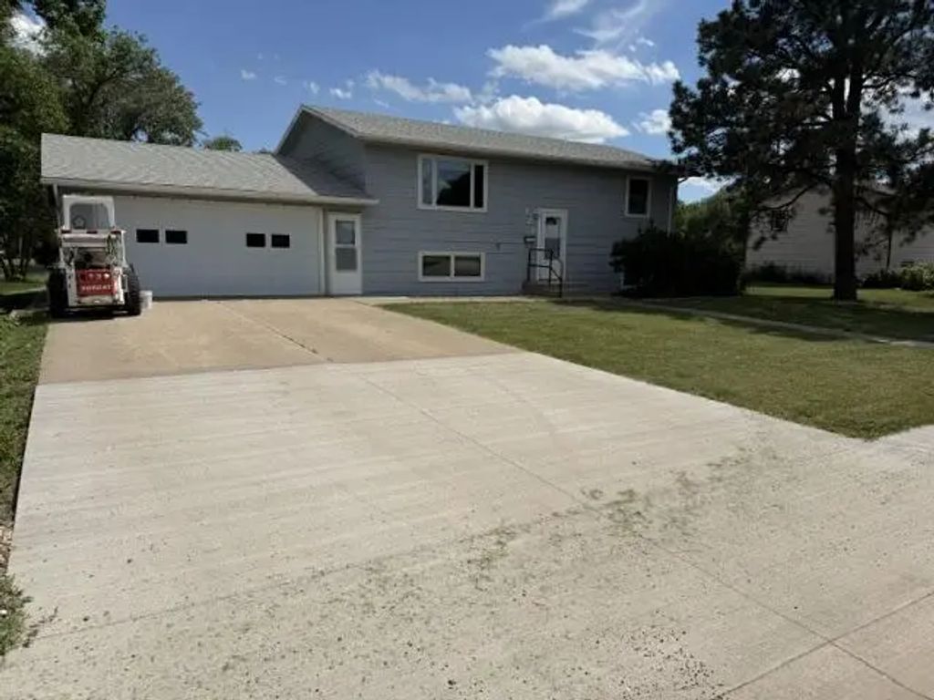 121 E 6th Avenue, Ft. Pierre