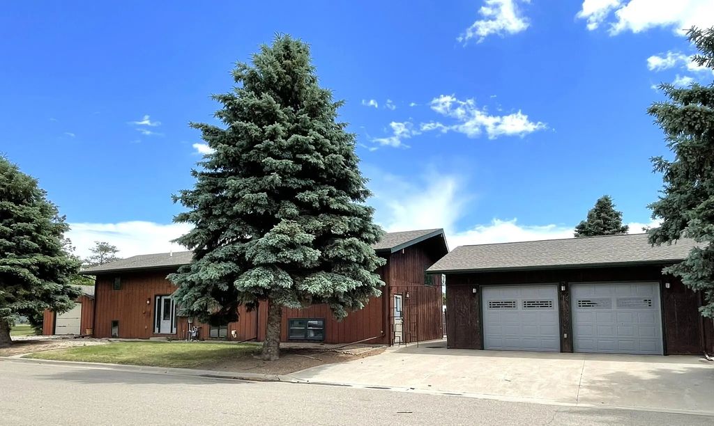 801 Cedar Avenue, Onida