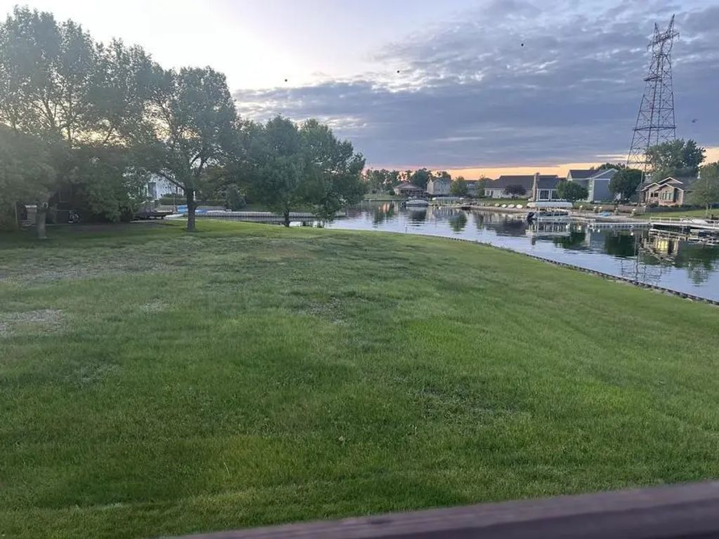 114 Port Weyms Court, Ft. Pierre