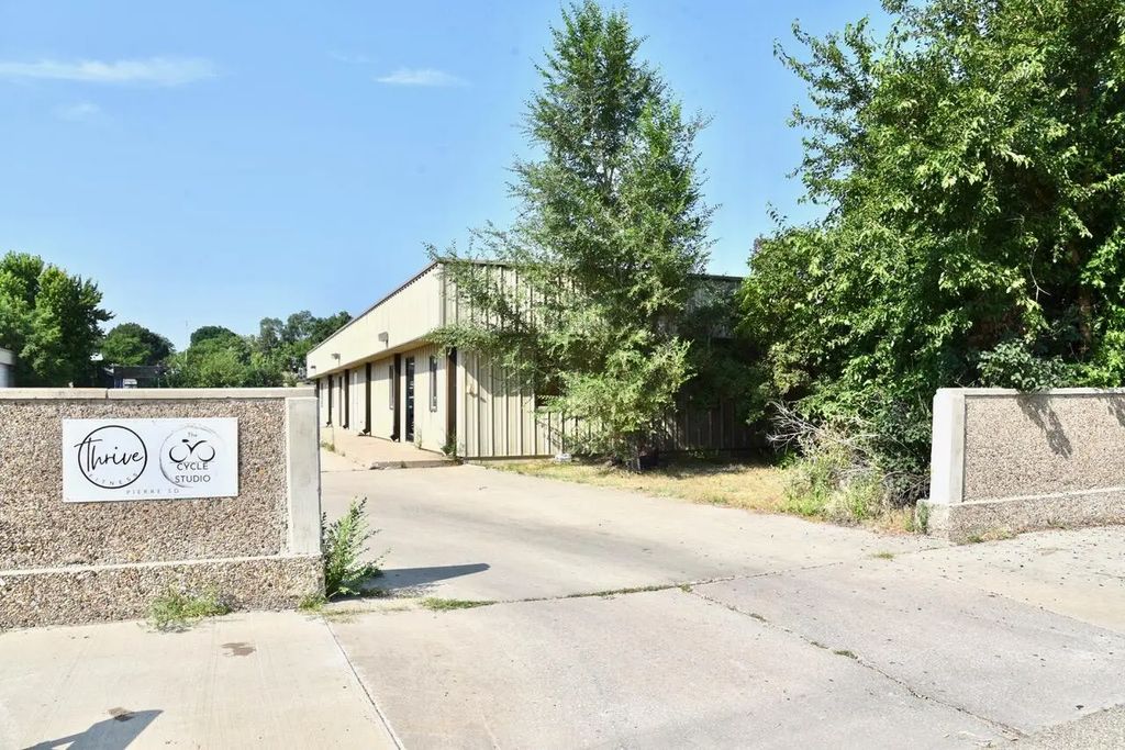 1110 E Sioux Avenue, Pierre