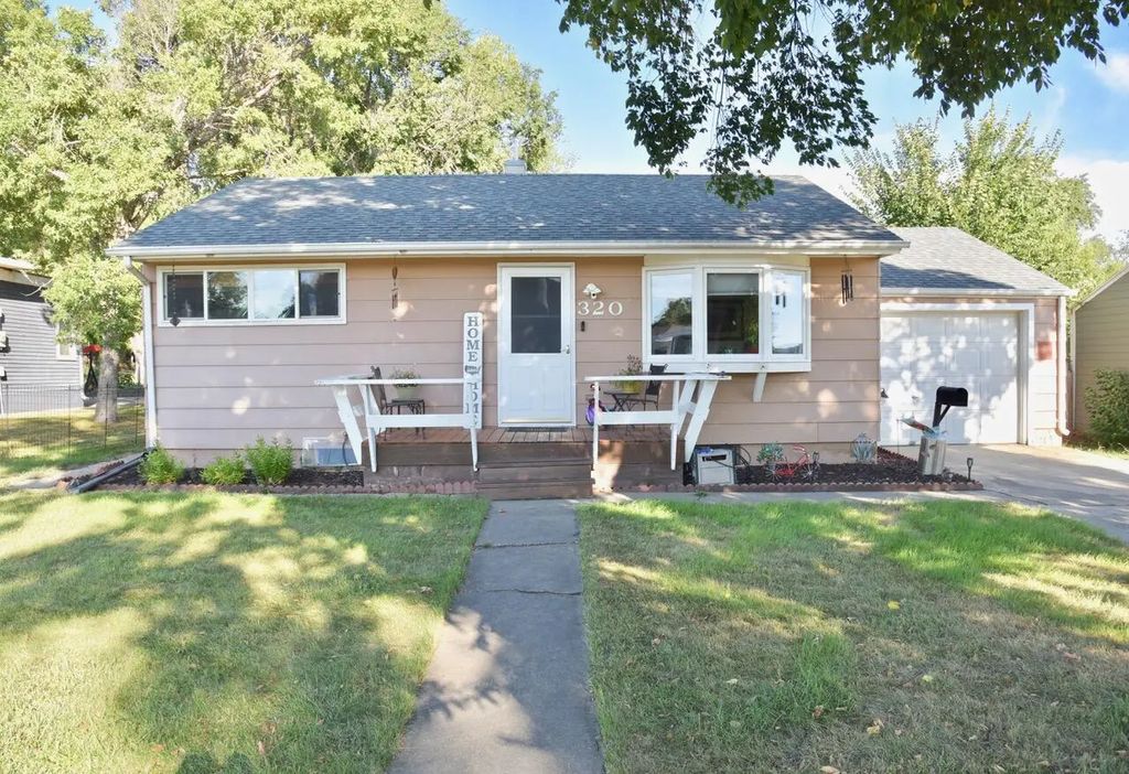 320 S Harrison Avenue, Pierre