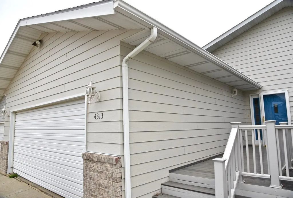 4313 Sandwedge Drive, Pierre