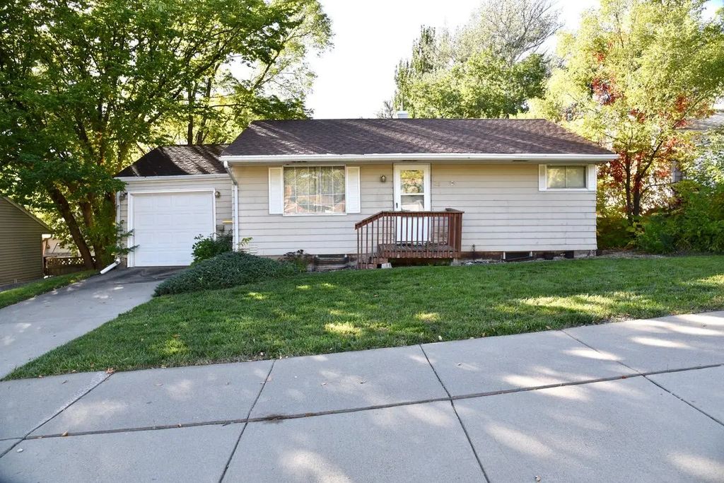 115 N Harrison Avenue, Pierre