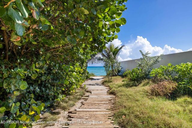 3 of 19 - 1048 S Ocean Boulevard, Palm Beach, FL