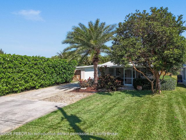 2 of 45 - 2401 Country Oaks Lane, Palm Beach Gardens, FL