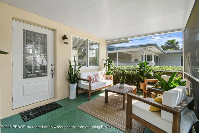 5 of 45 - 2401 Country Oaks Lane, Palm Beach Gardens, FL