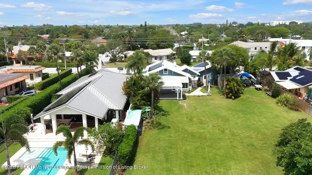 2 of 6 - 1408 N Lakeside Drive, Lake Worth Beach, FL