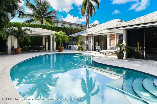 4 of 28 - 202 Coral Lane, Palm Beach, FL
