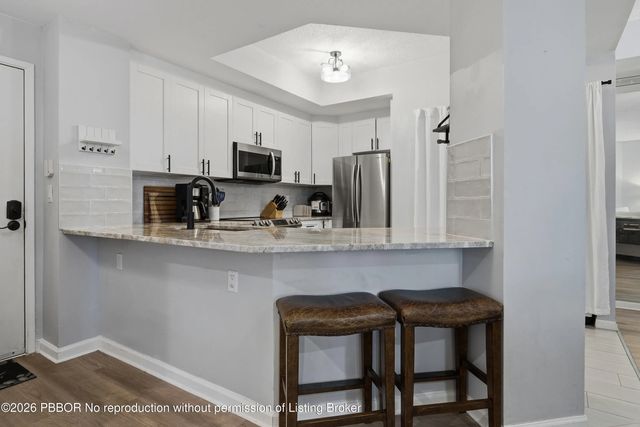 5 of 23 - 780 S Sapodilla Avenue 104, West Palm Beach, FL