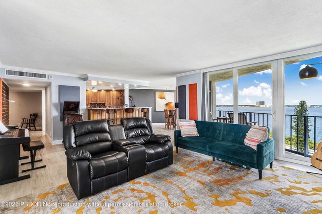 5 of 49 - 5420 N Ocean Drive 905, Riviera Beach, FL
