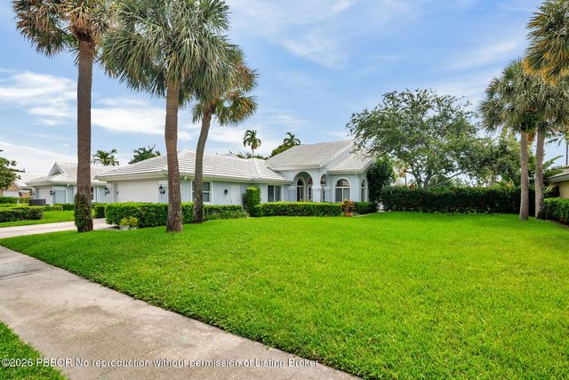 2 of 39 - 2402 Saratoga Bay Drive, West Palm Beach, FL