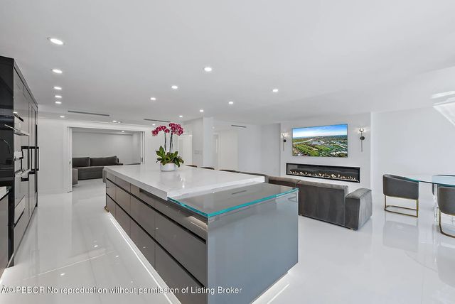 4 of 34 - 3140 S Ocean Boulevard 502s, Palm Beach, FL