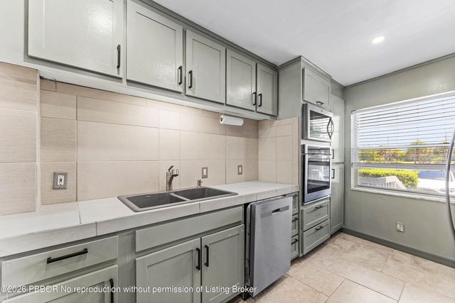 5 of 21 - 155 Yacht Club Drive 101, North Palm Beach, FL