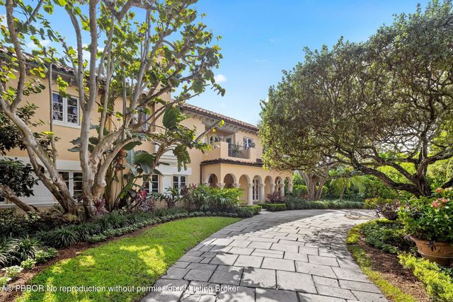 124 Brazilian Avenue, Palm Beach