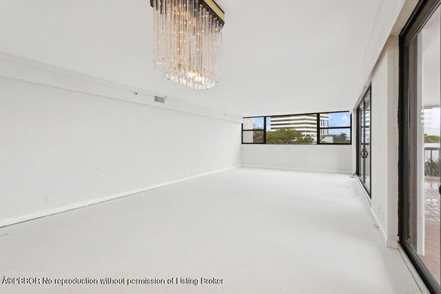 5 of 13 - 400 N Flagler Drive #501, West Palm Beach, FL