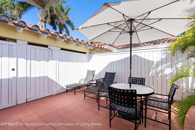5 of 19 - 301 Australian Avenue #303, Palm Beach, FL