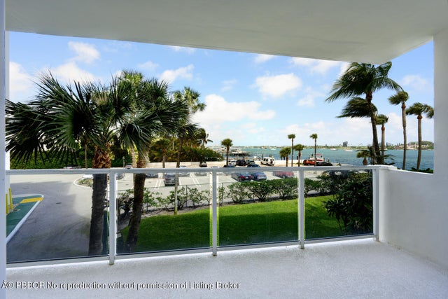 5 of 16 - 2800 N Flagler Drive #207, West Palm Beach, FL