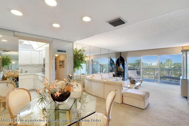 4 of 13 - 2600 N Flagler Drive #512, West Palm Beach, FL