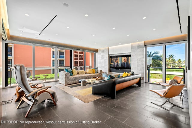 4 of 77 - 2 N Breakers Row #n25, Palm Beach, FL